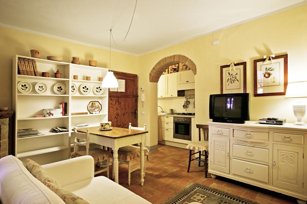 Borgo Dei Cadolingi Apartment Gambassi Terme Bagian luar foto